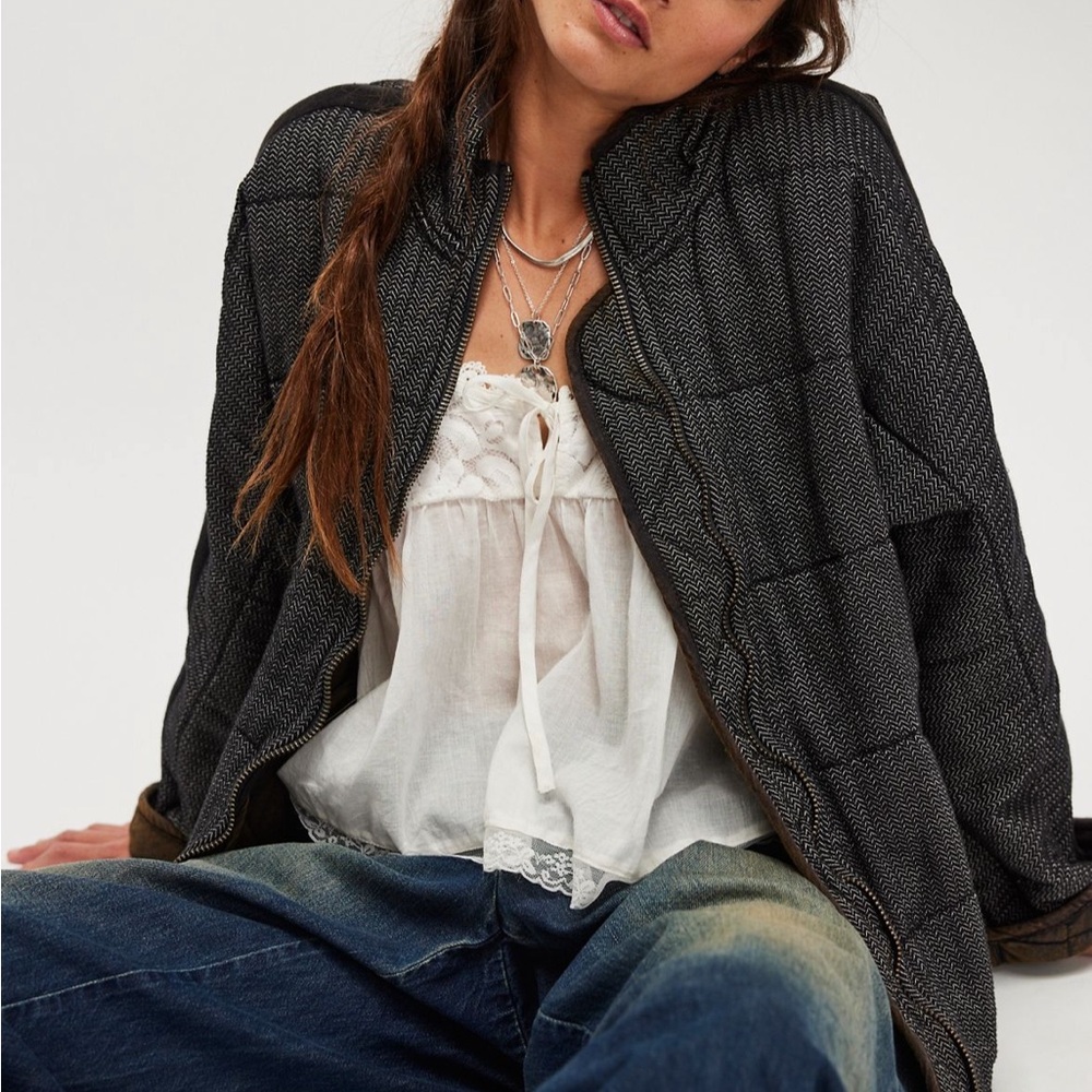 FREE PEOPLE TEXTURED QUILTED DOMAN JACKET CARBON
